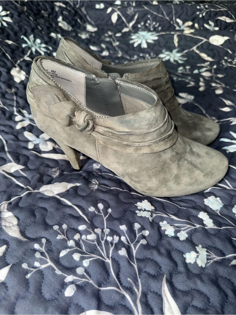 me too Gray Suede Ankle Booties with Side Knot